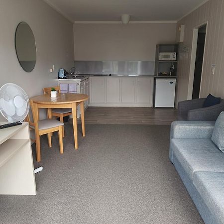 Beaches Motel Waihi Extérieur photo