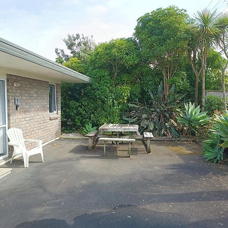 Beaches Motel Waihi Extérieur photo