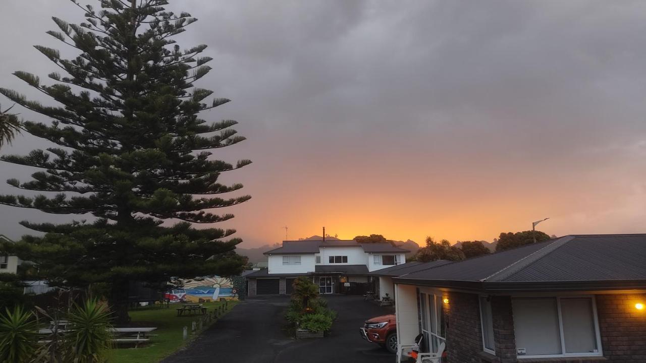 Beaches Motel Waihi Extérieur photo