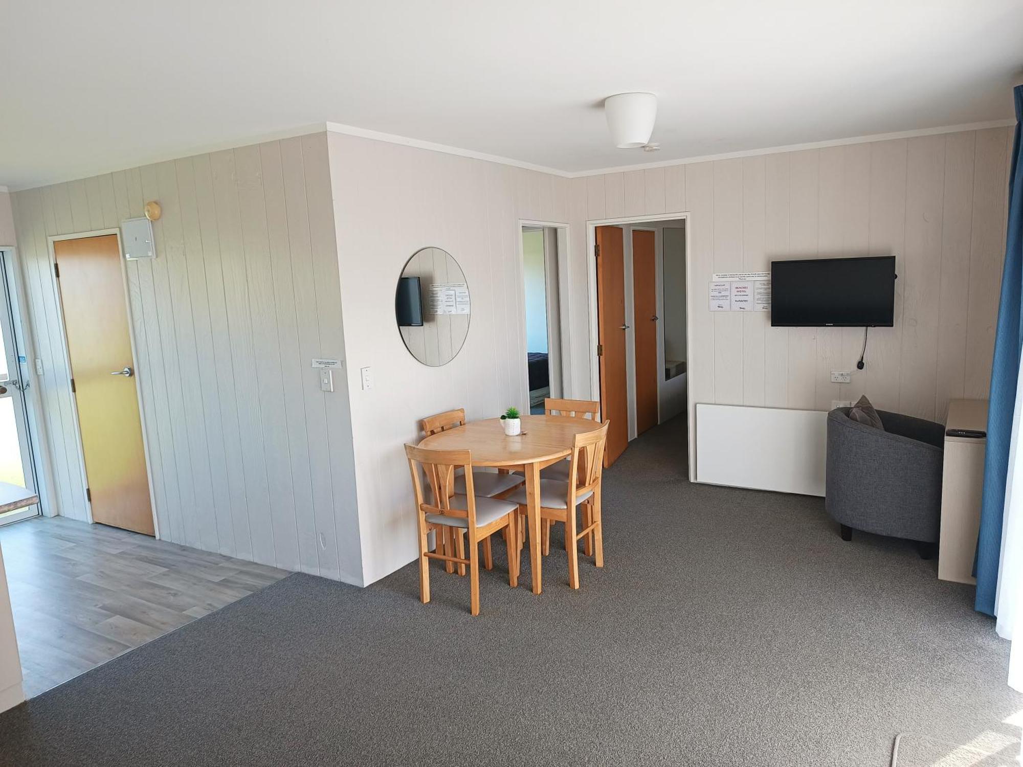 Beaches Motel Waihi Extérieur photo