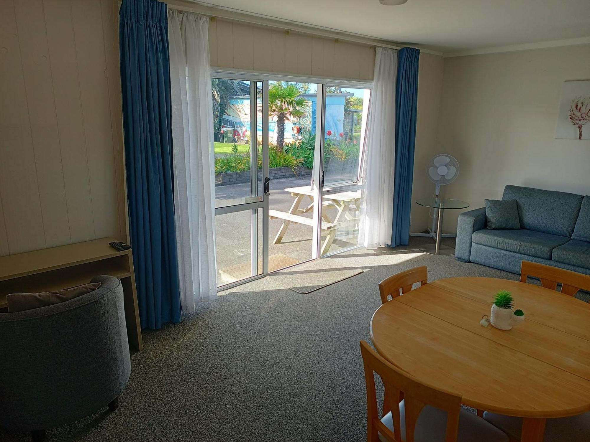 Beaches Motel Waihi Extérieur photo