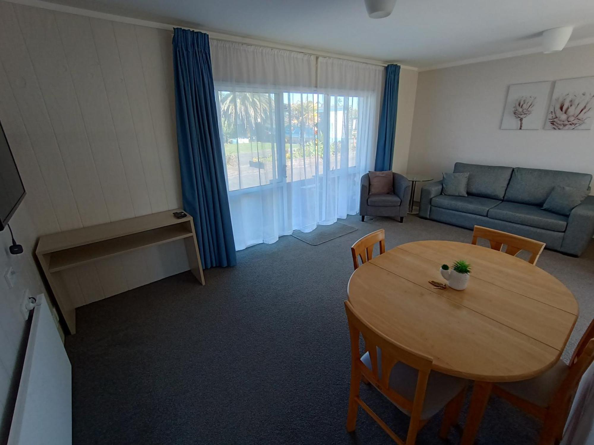 Beaches Motel Waihi Extérieur photo