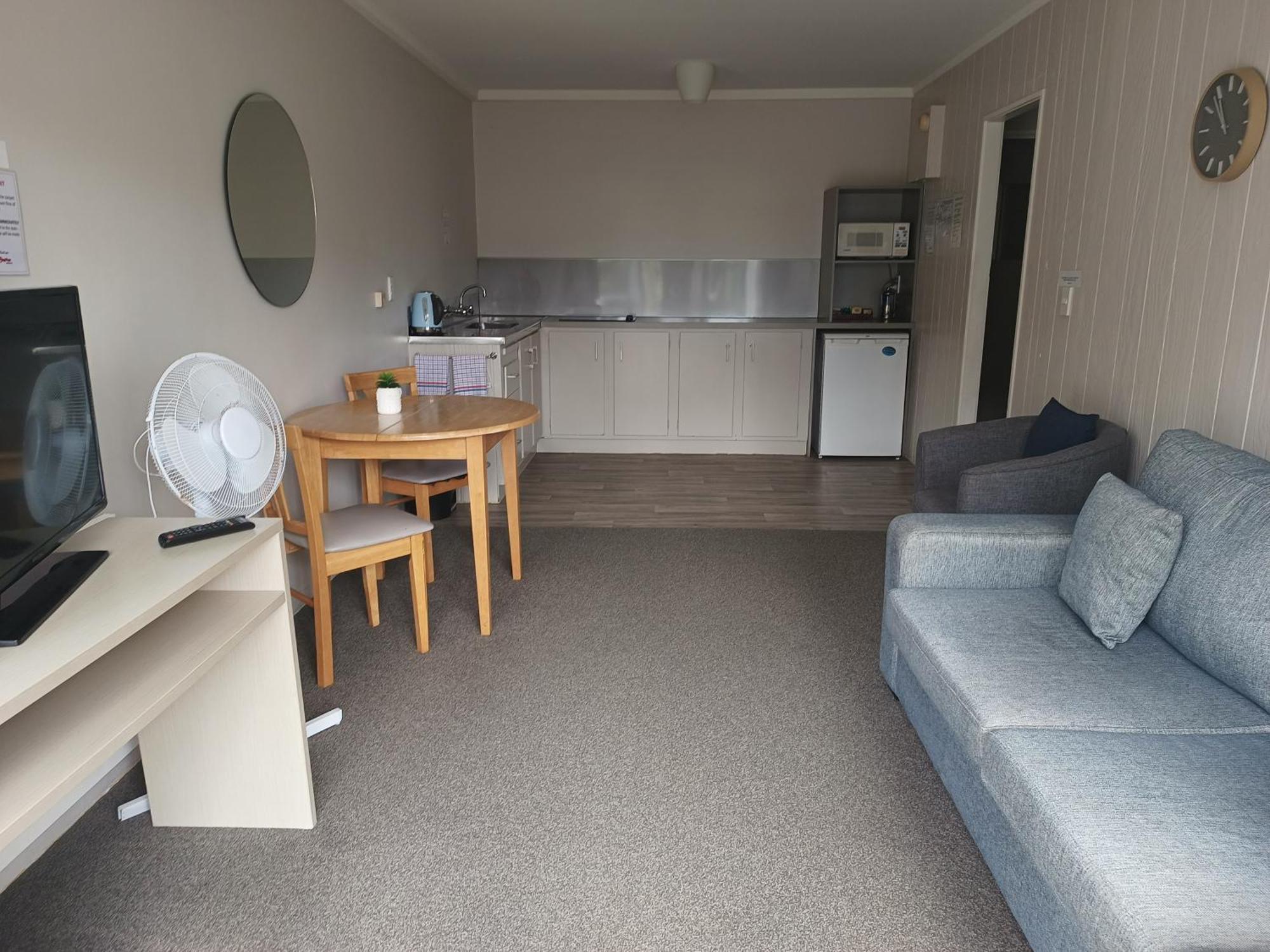 Beaches Motel Waihi Extérieur photo