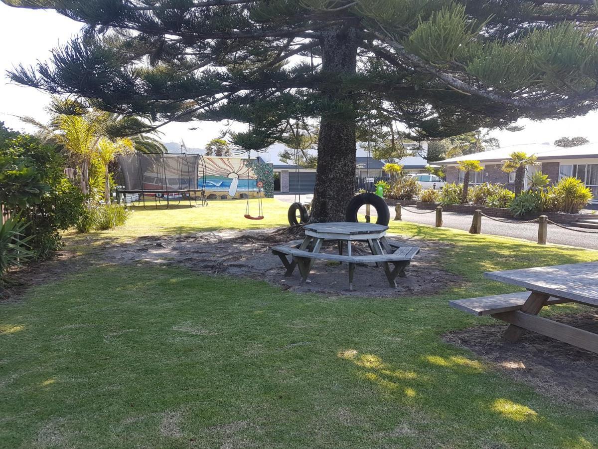 Beaches Motel Waihi Extérieur photo