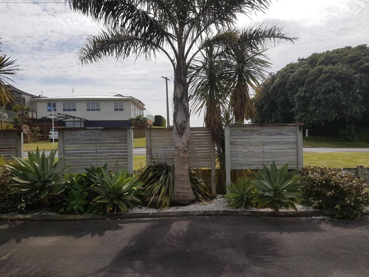 Beaches Motel Waihi Extérieur photo
