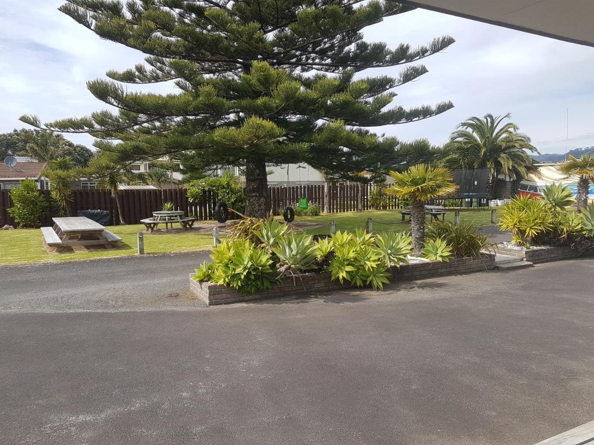 Beaches Motel Waihi Extérieur photo