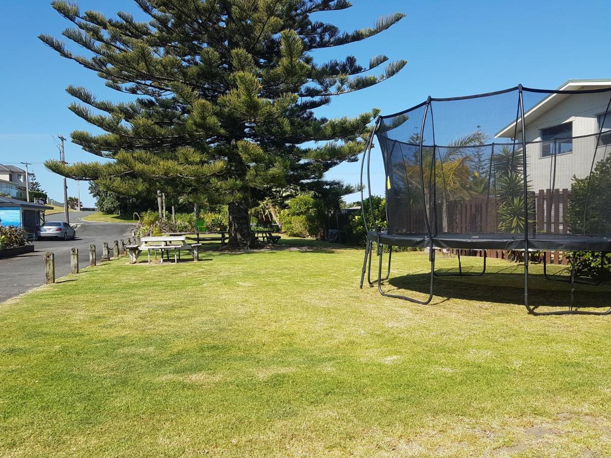 Beaches Motel Waihi Extérieur photo