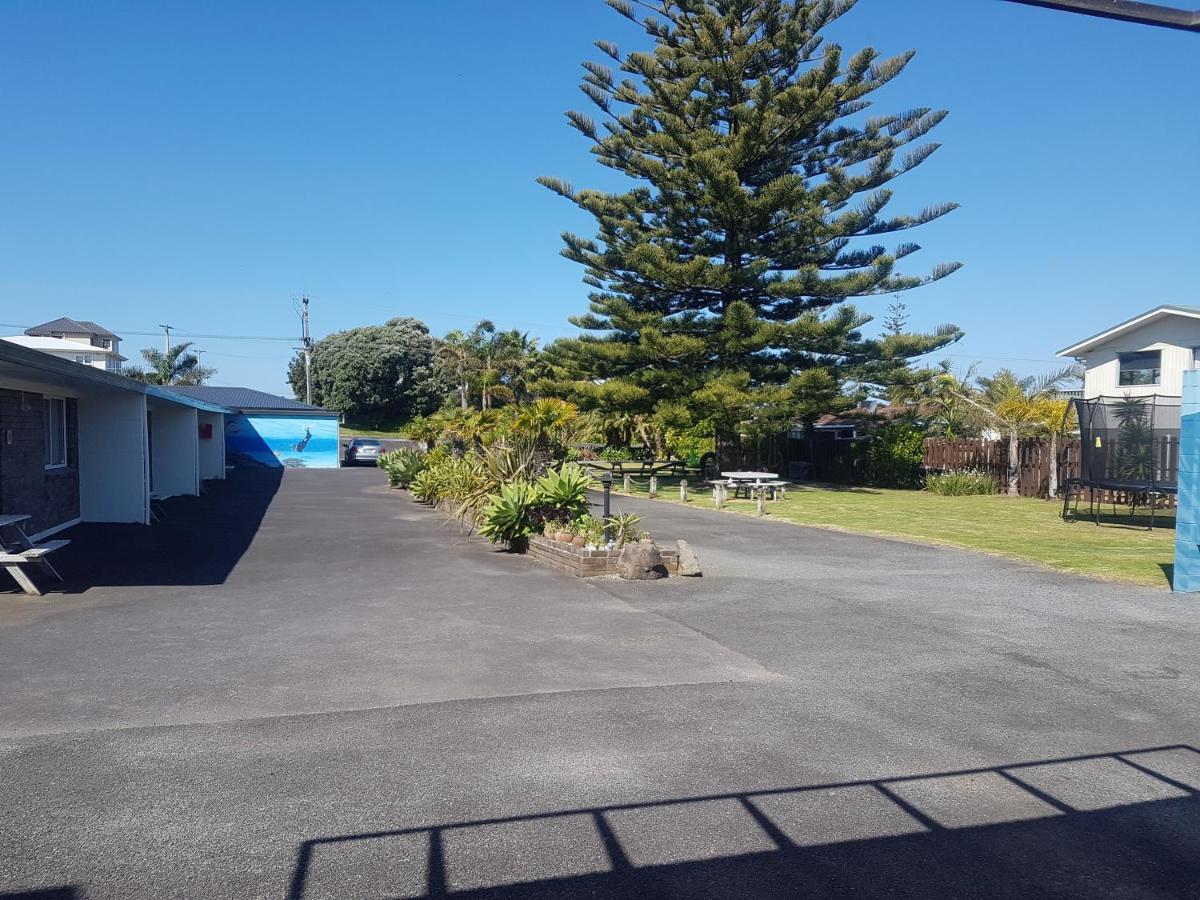 Beaches Motel Waihi Extérieur photo