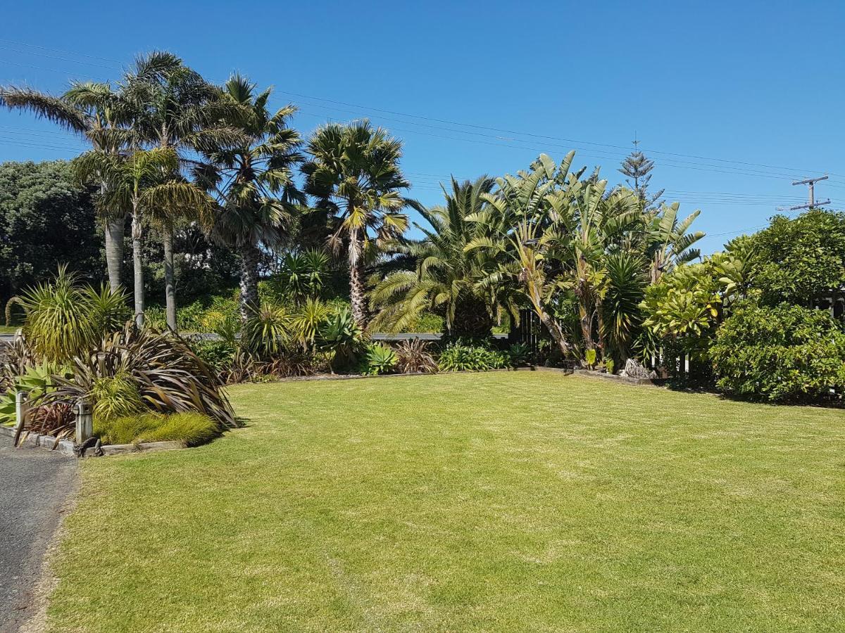 Beaches Motel Waihi Extérieur photo